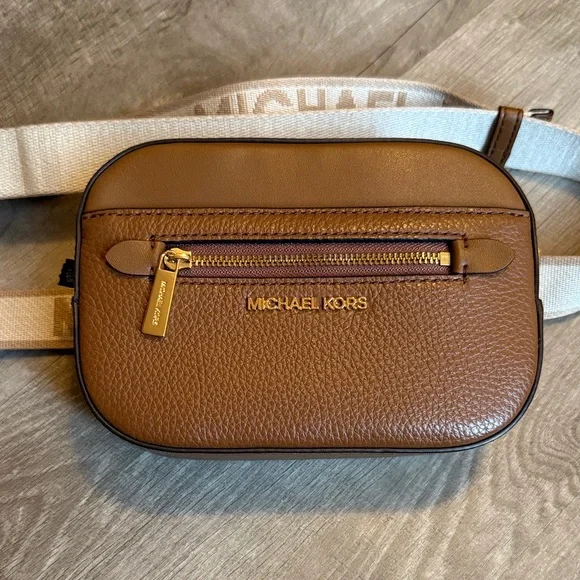 Michael Kors Brown Belt Bag with Cream Strap. Jet set pebble leather belt bag - Picture 2 of 5
